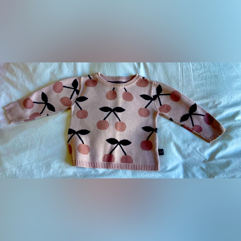 Beautiful Hux sweater in very good condition.